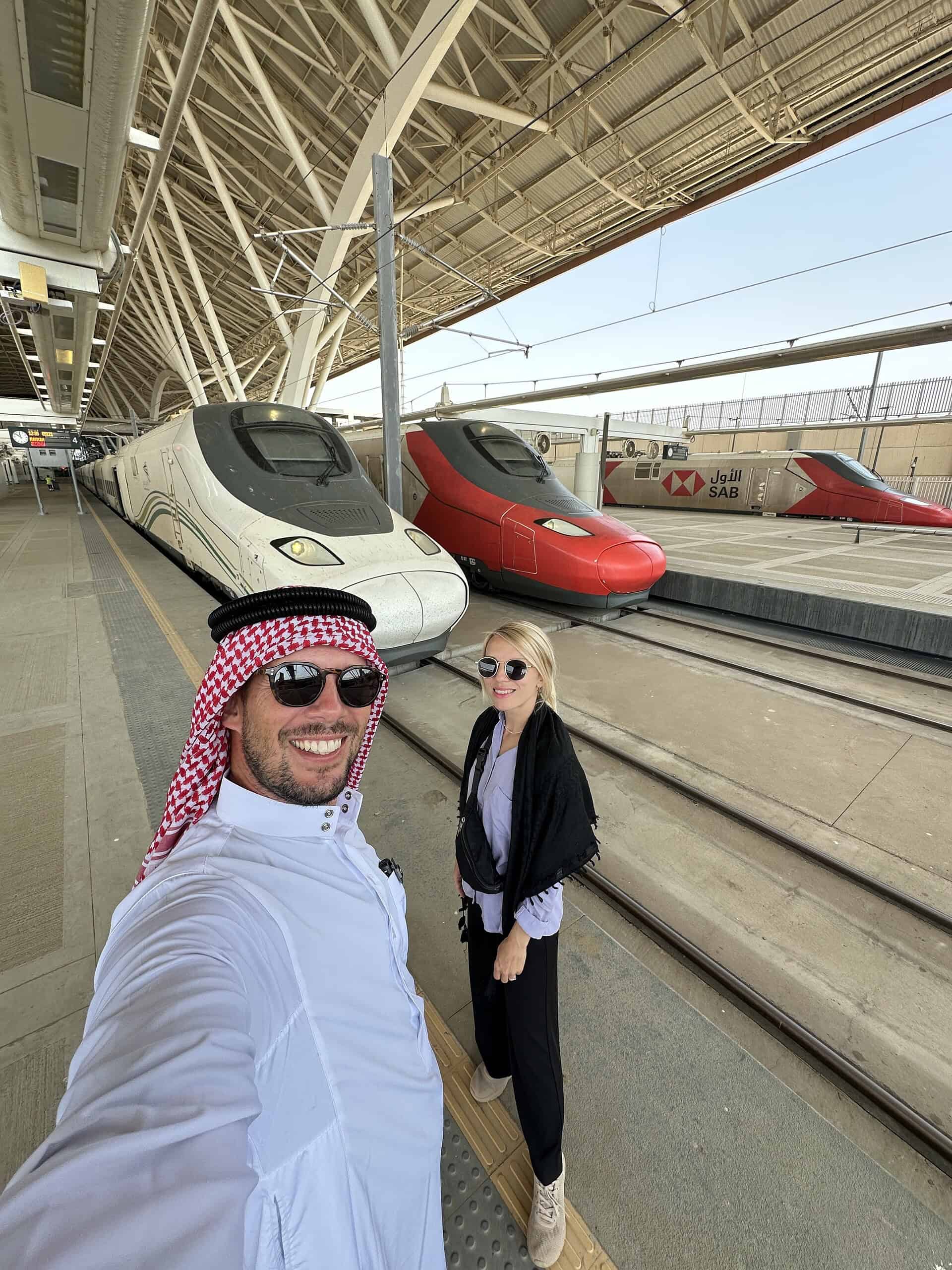Rýchlovlakom Al Haramain, presahujúcim rýchlosť 300 km/h, sa prevezieme spoločne