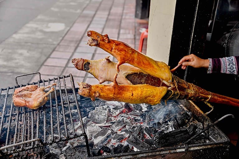 Peru: Pre domácich delikatesa, pre turistov kontroverzný pokrm