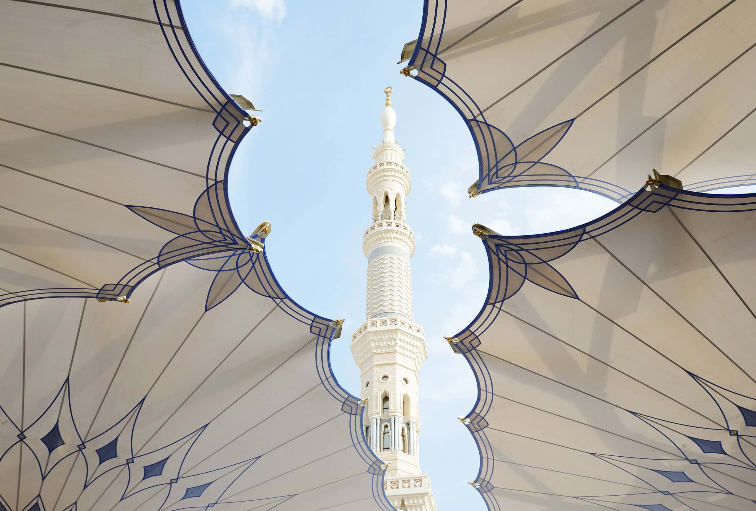 Prvá mešita islamu & západ slnka v púšti